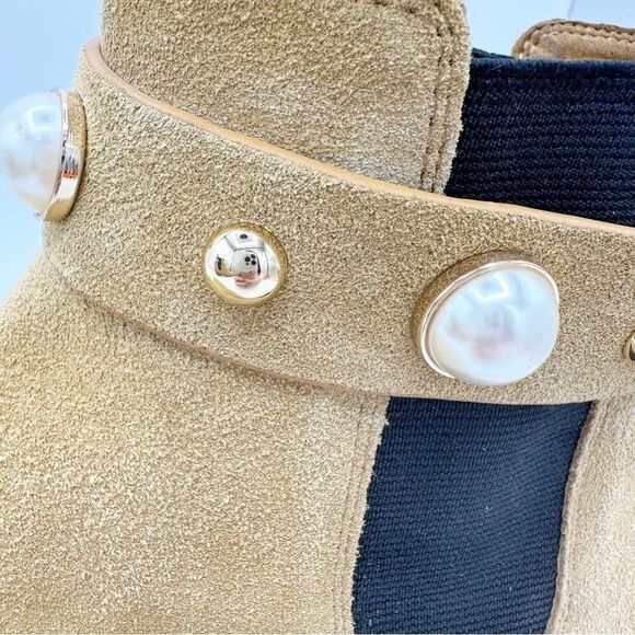 KARL LAGERFELD PARIS Tan Suede Pola Pearl Studded Chelsea Boots Lug Sole Sz 9M - Picture 8 of 14